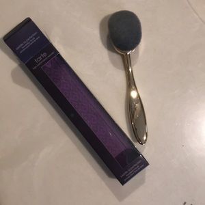 NIB Tarte Paddle Brush *LAST CALL 7/9/2020*